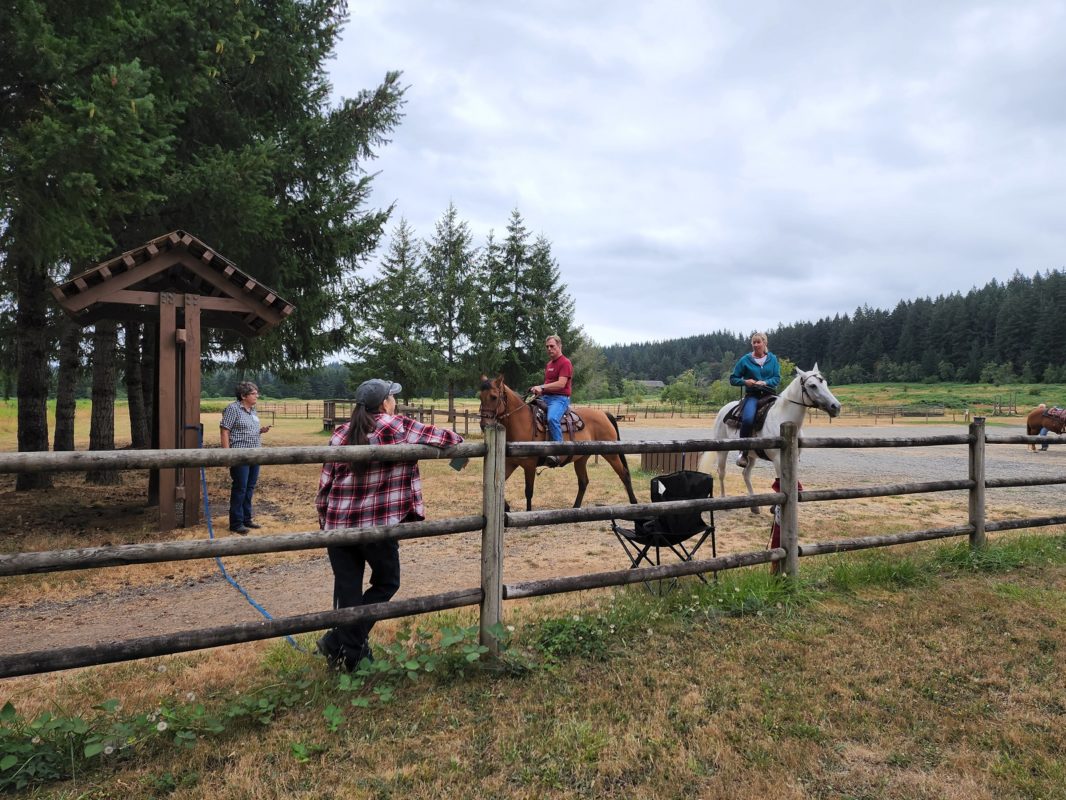 nvsh2217 Oregon Equestrian Trails